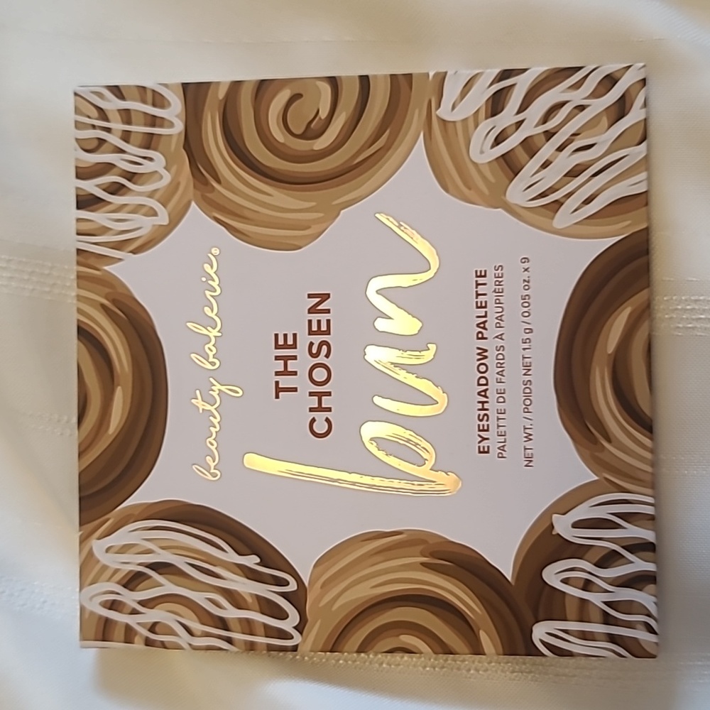 🎉Host Pick🎉 Beauty Bakerie The Chosen Bun eyeshadow palette